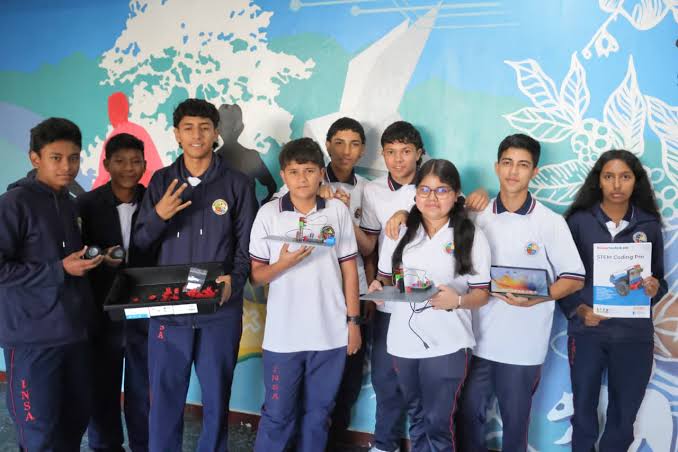 Instituciones educativas de Santuario avanzan con tecnología y formación STEM