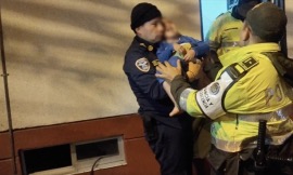 RESCATAN NIÑO ABANDONADO