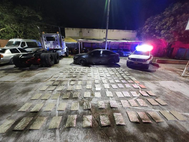 331611927_1083876875675865_2981614942999052761_n