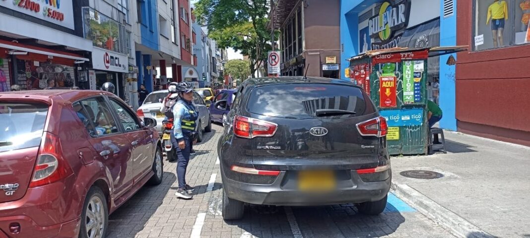 46b4c8bd-33b9-3b8b-26c2-ffe6c1d45928