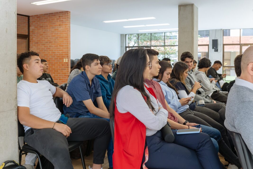 d36b2d40-a7e5-7413-b60b-5f6c7e12d45c