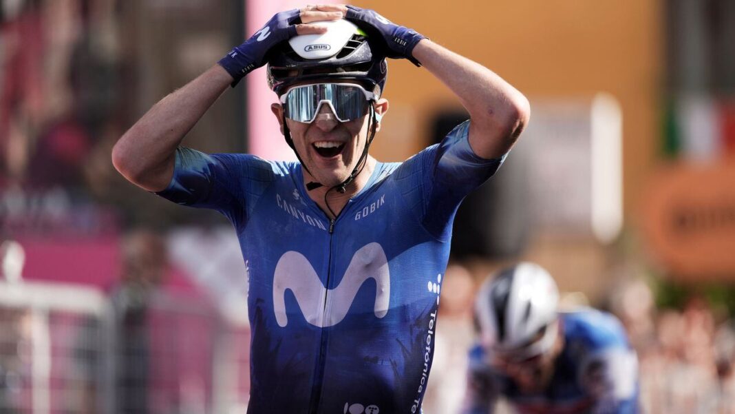 Pelayo Sánchez Celebra Triunfo en Giro de Italia Pelayo Sánchez Celebra Triunfo en Giro de Italia