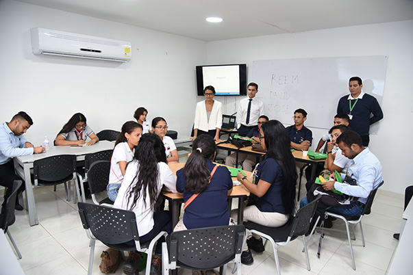 Sena abre 37,000 cupos gratuitos para formación educativa