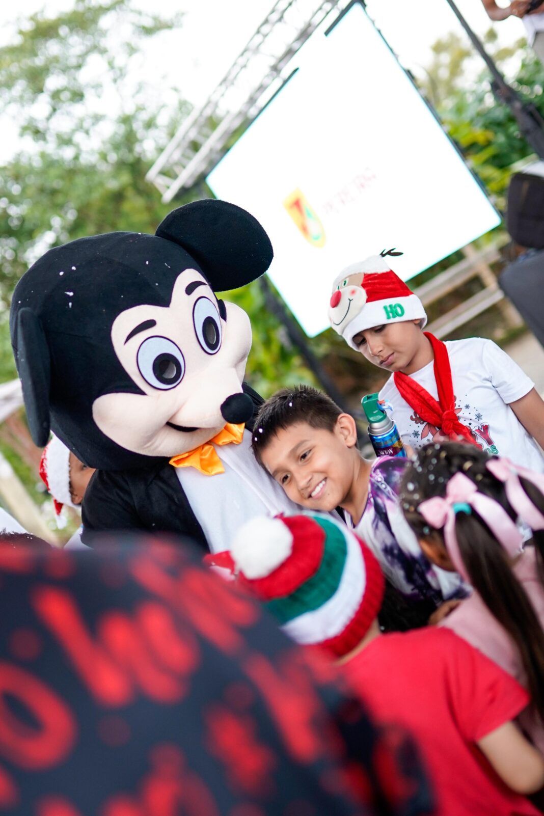 Niños de La Estrella, disfrutan del sexto día de la Novena