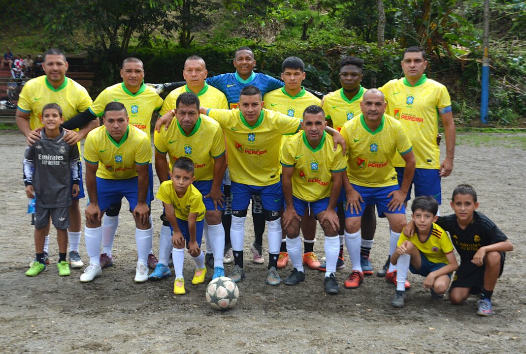 I torneo de fútbol 9 de taxistas en Pereira