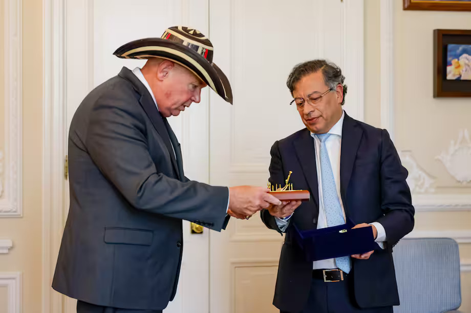 Petro y el embajador de EE. UU. dialogan sobre temas clave