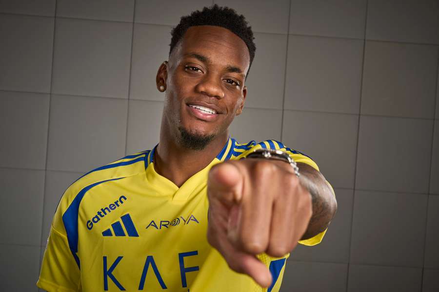 Jhon Durán enfrenta su primer contratiempo en Al Nassr