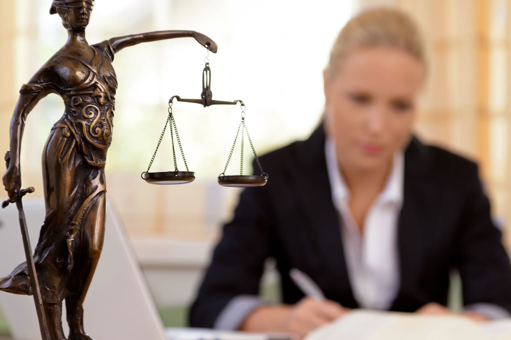 Sanción a abogado “Doctora, usted me excita”