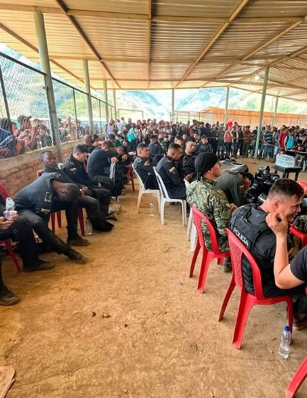 Primeras imágenes de los uniformados secuestrados