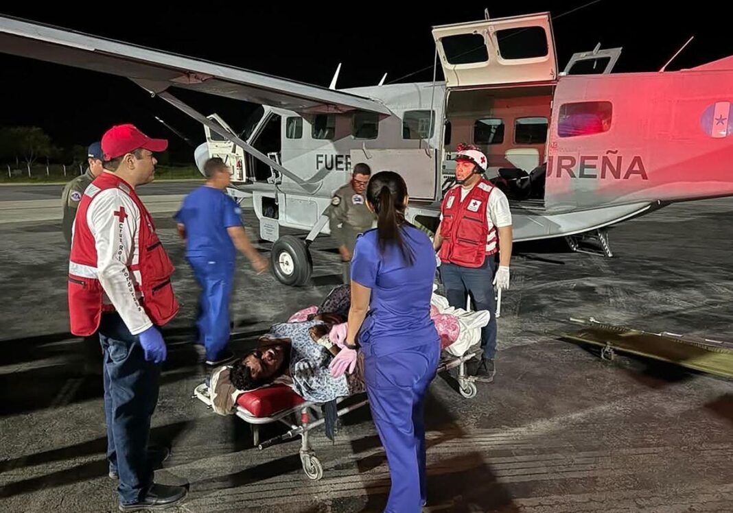 Avión de Lanhsa Cae al Mar con 17 Ocupantes