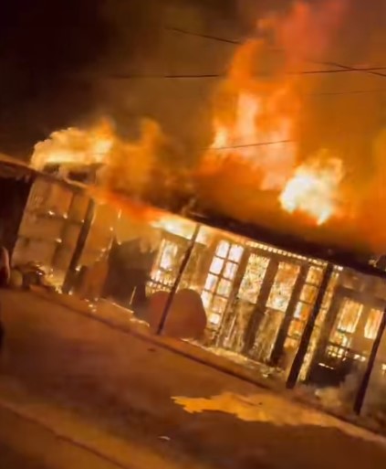 Incendio y fuertes lluvias en La Virginia dejan cuatro casas afectadas