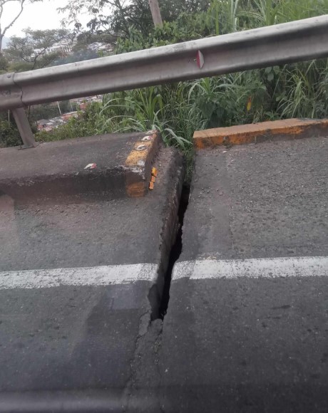 Puentes en mal estado en la Av del Pollo preocupan a Dosquebradas