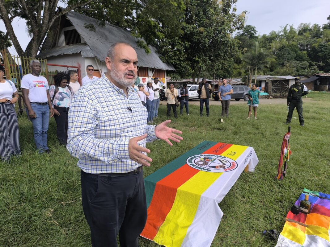 Pereira refuerza la educación indígena