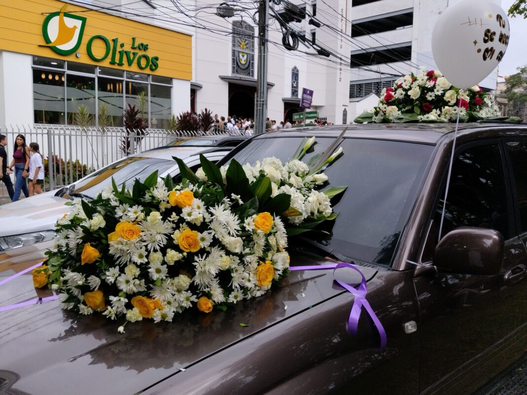 Ceremonia de luto en la Universidad Humboldt Luto en la Universidad Humboldt tras accidente en Calarcá