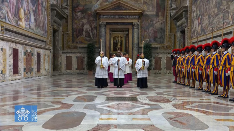133 cardenales juran en la Capilla Sixtina para elegir al nuevo Papa