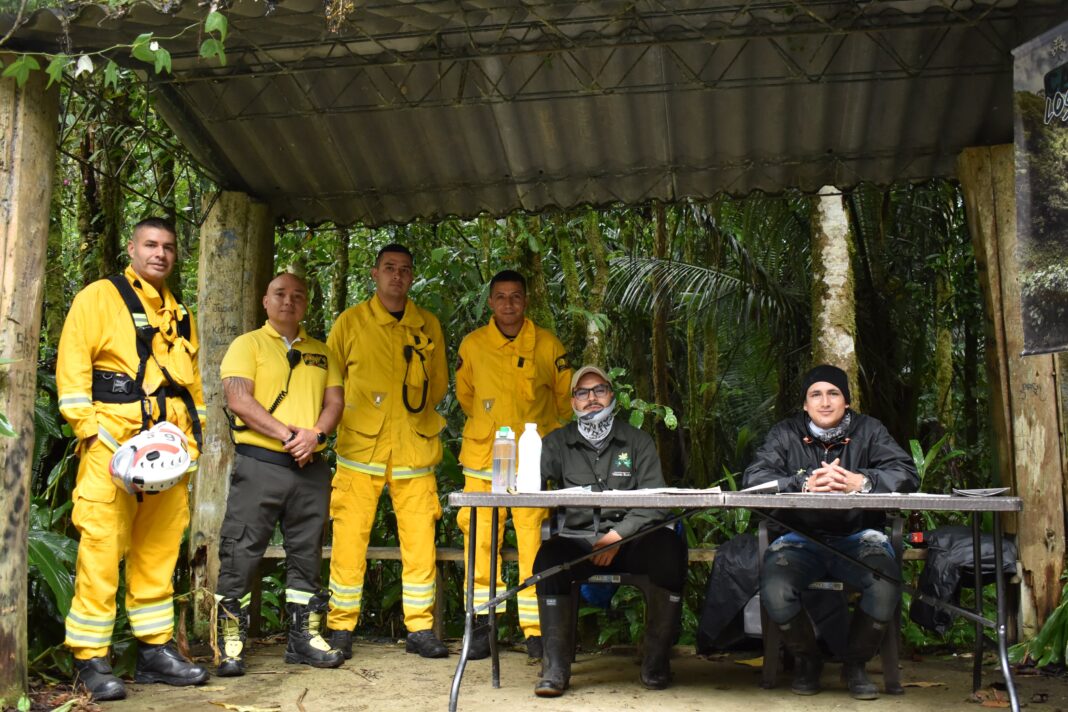Bomberos Pereira promueven el cuidado de El Cedral