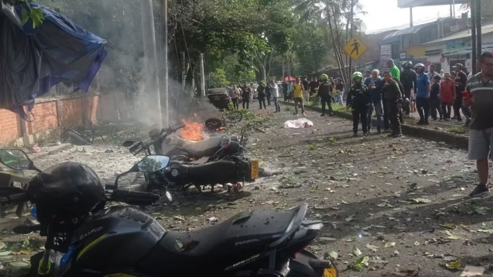 Cali en alerta: explosiones cerca de estaciones de policía dejan heridos
