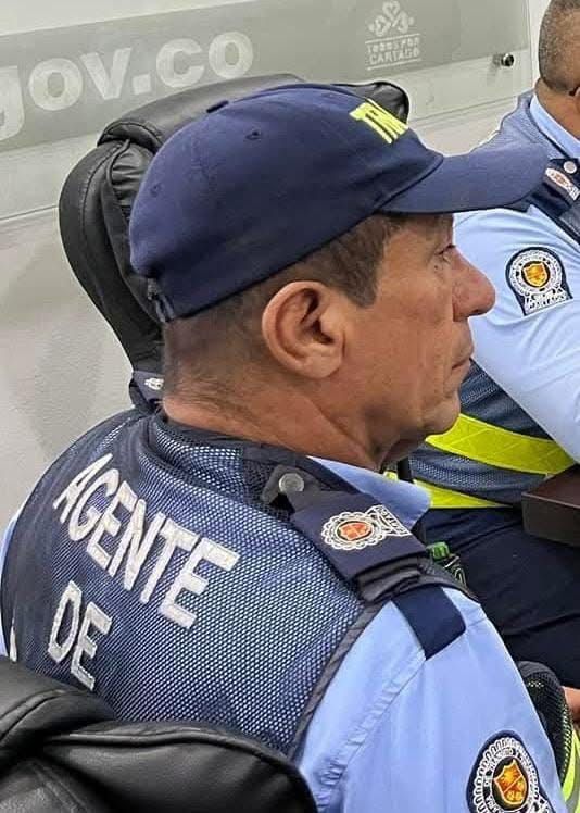 Agente de tránsito muere tras ser arrollado por motociclista