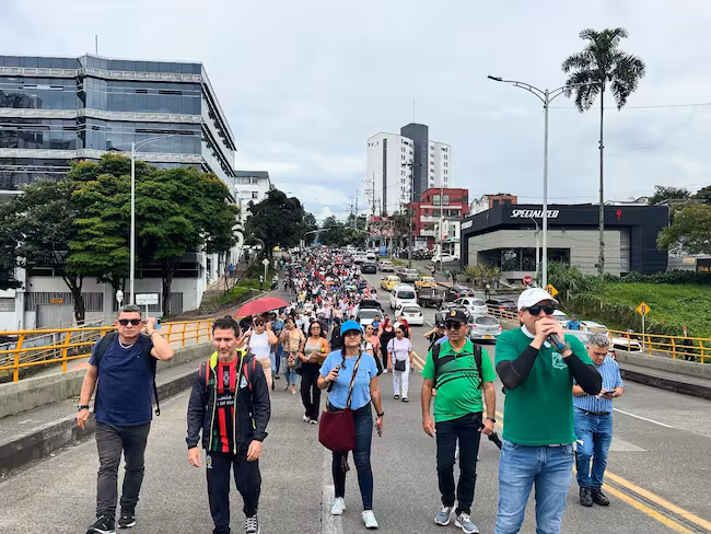Maestros de Risaralda marchan hoy en apoyo a las reformas del Gobierno