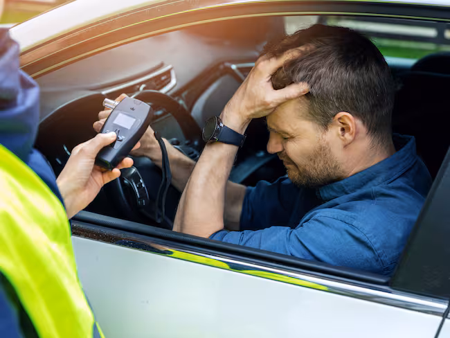 Negarse a la prueba de alcoholemia podría dejarlo sin licencia por años