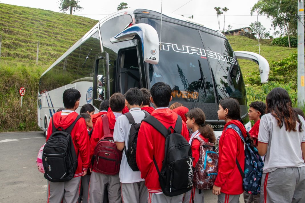 Pereira activa transporte escolar rural desde el primer día de clases