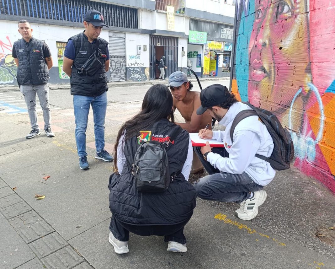 Refuerzan seguridad en colegios de Pereira