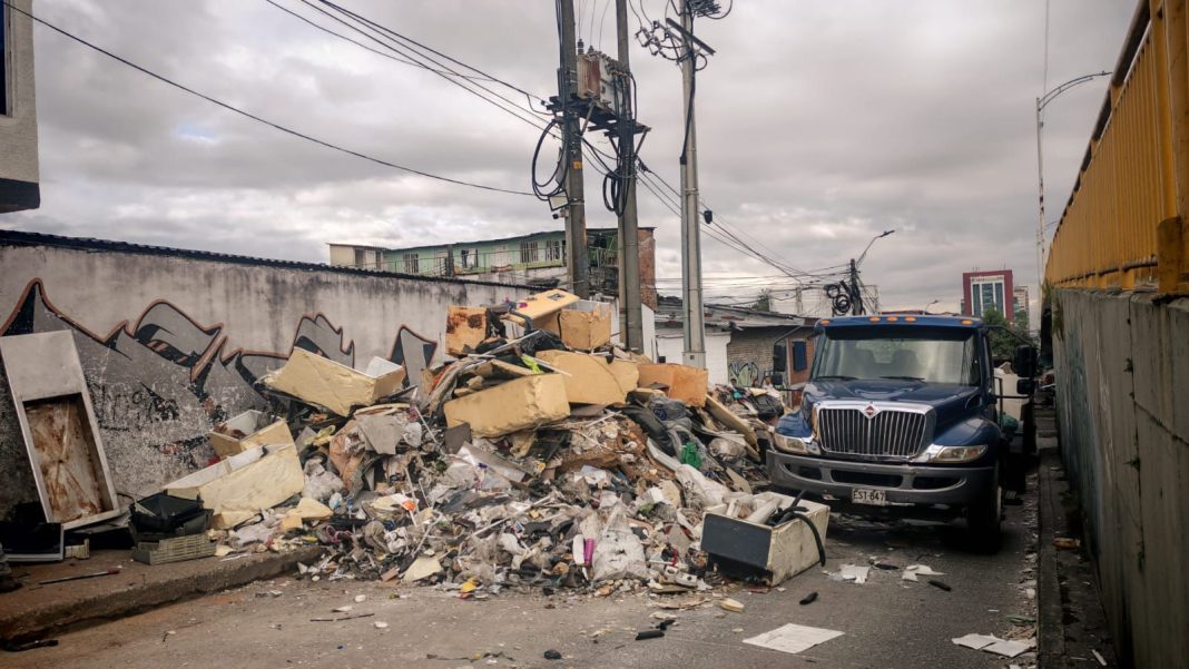 Más de 22 toneladas de desechos fueron retiradas de vía pública